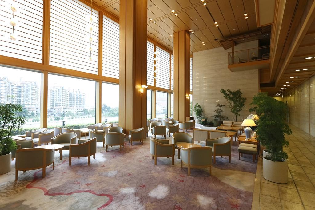 Hotel Wakamizu Takarazuka Bagian luar foto