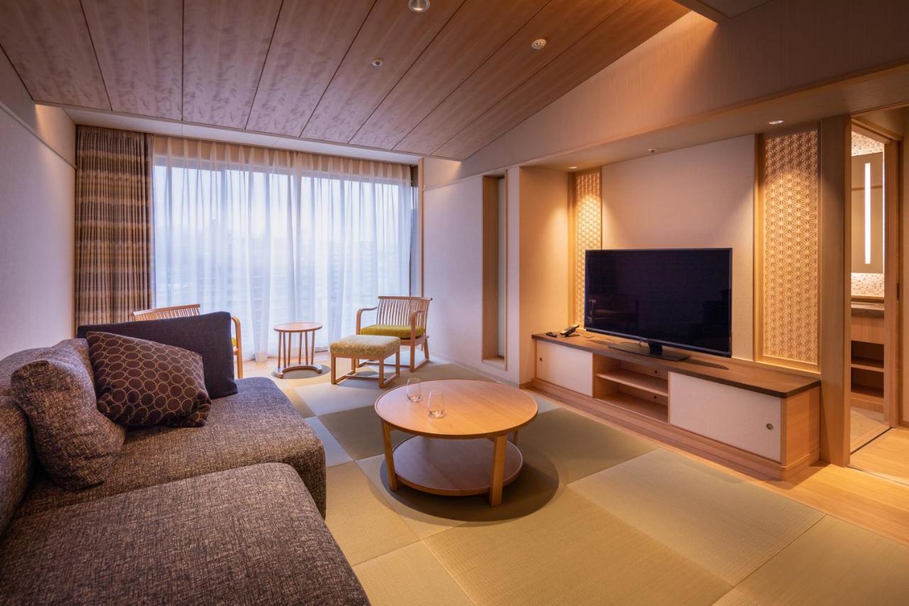 Hotel Wakamizu Takarazuka Bagian luar foto